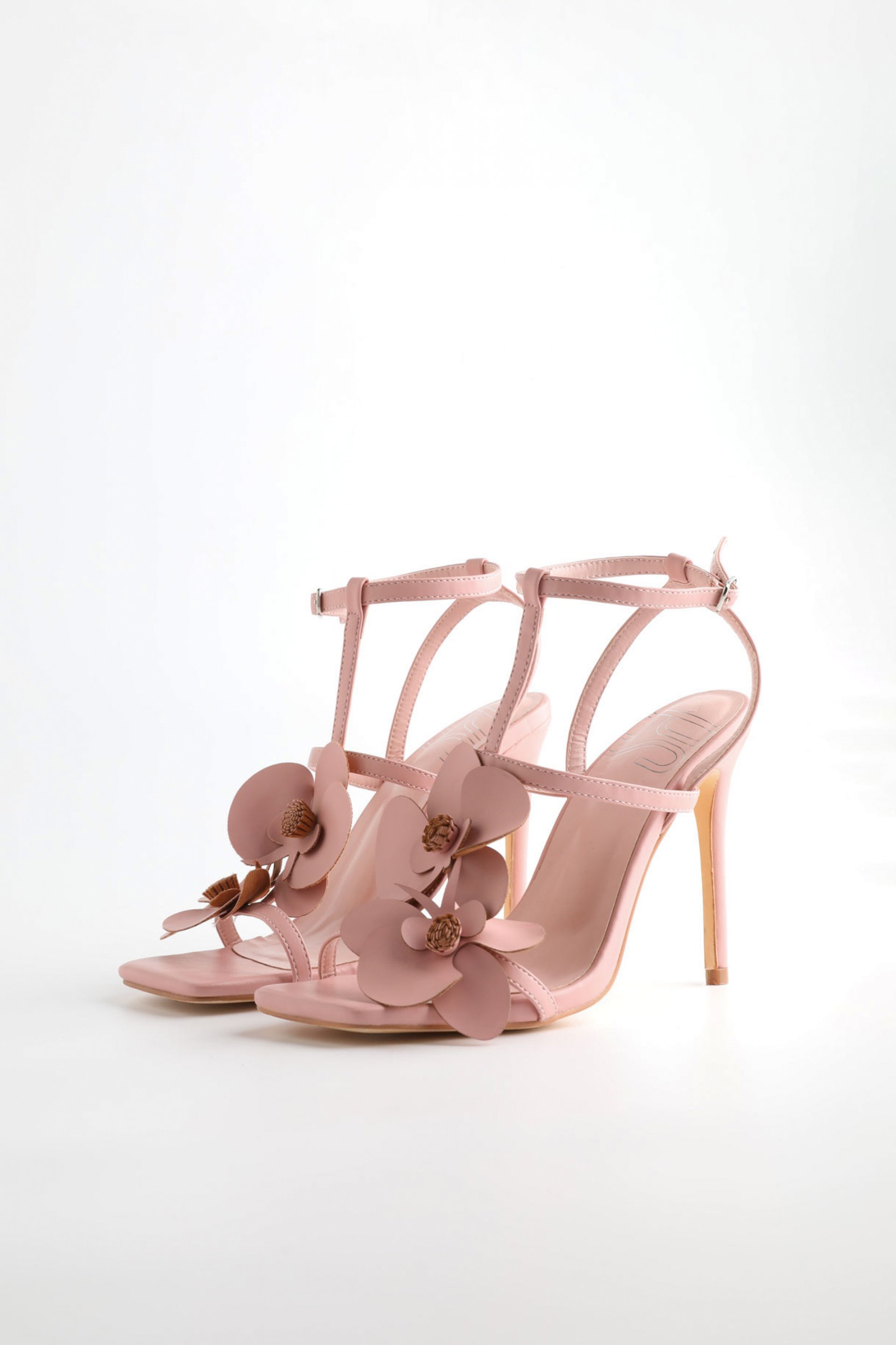 SANDALE SA UKRASNIM CVETOVIMA – PS Fashion, SANDALE SA UKRASNIM CVETOVIMA