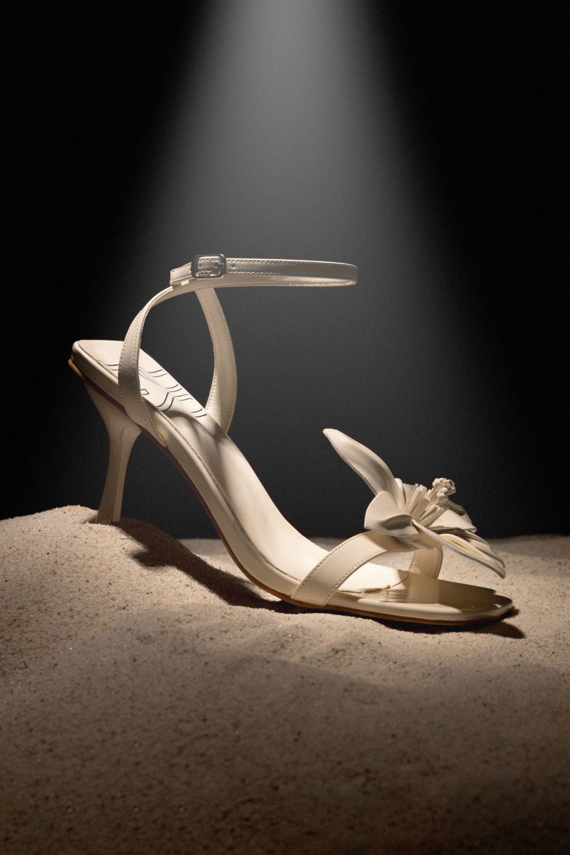 SANDALE SA CVETNIM DETALJEM – PS Fashion, SANDALE SA CVETNIM DETALJEM