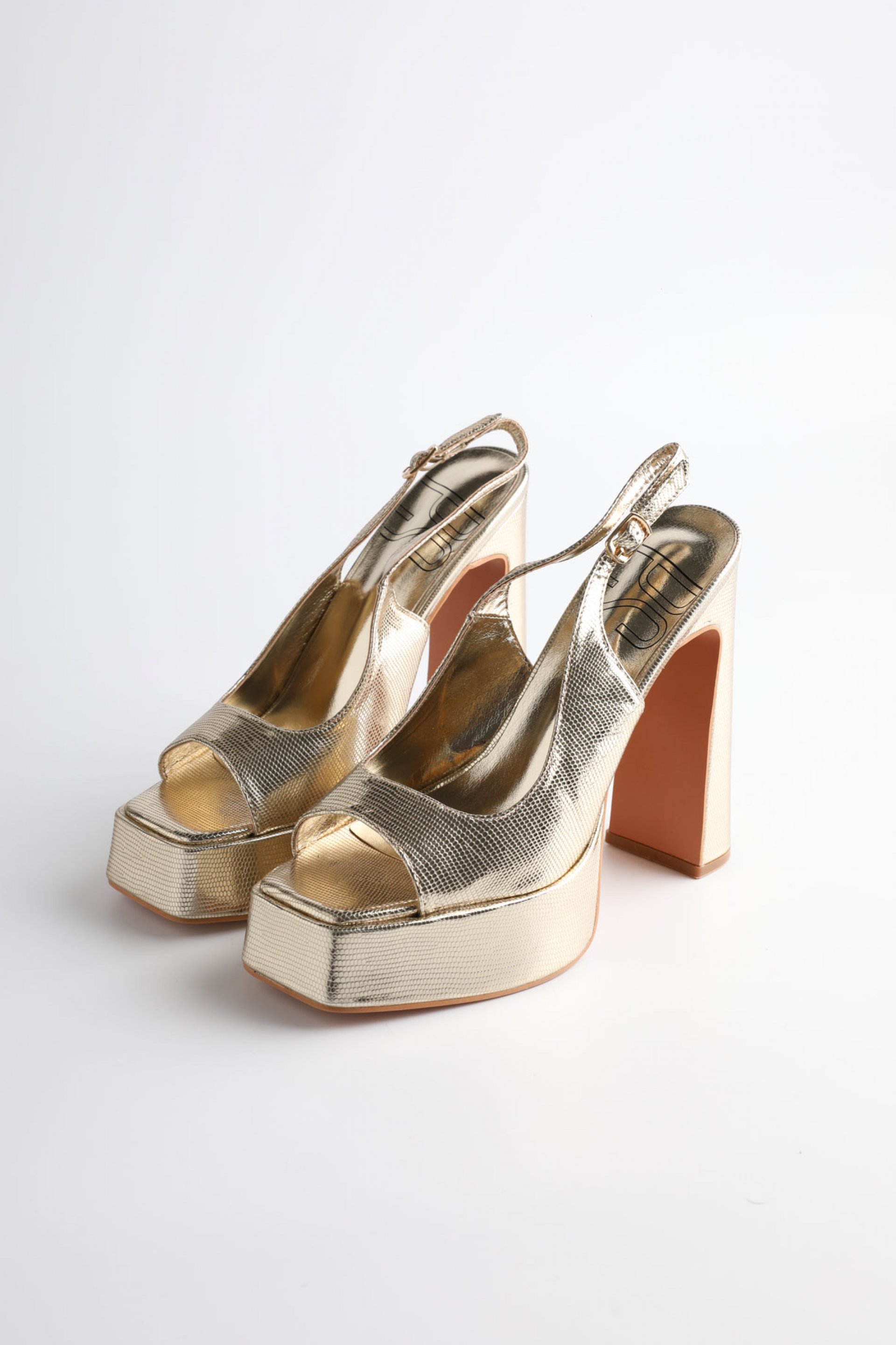 SANDALE SA PLATFORMOM – PS Fashion, SANDALE SA PLATFORMOM