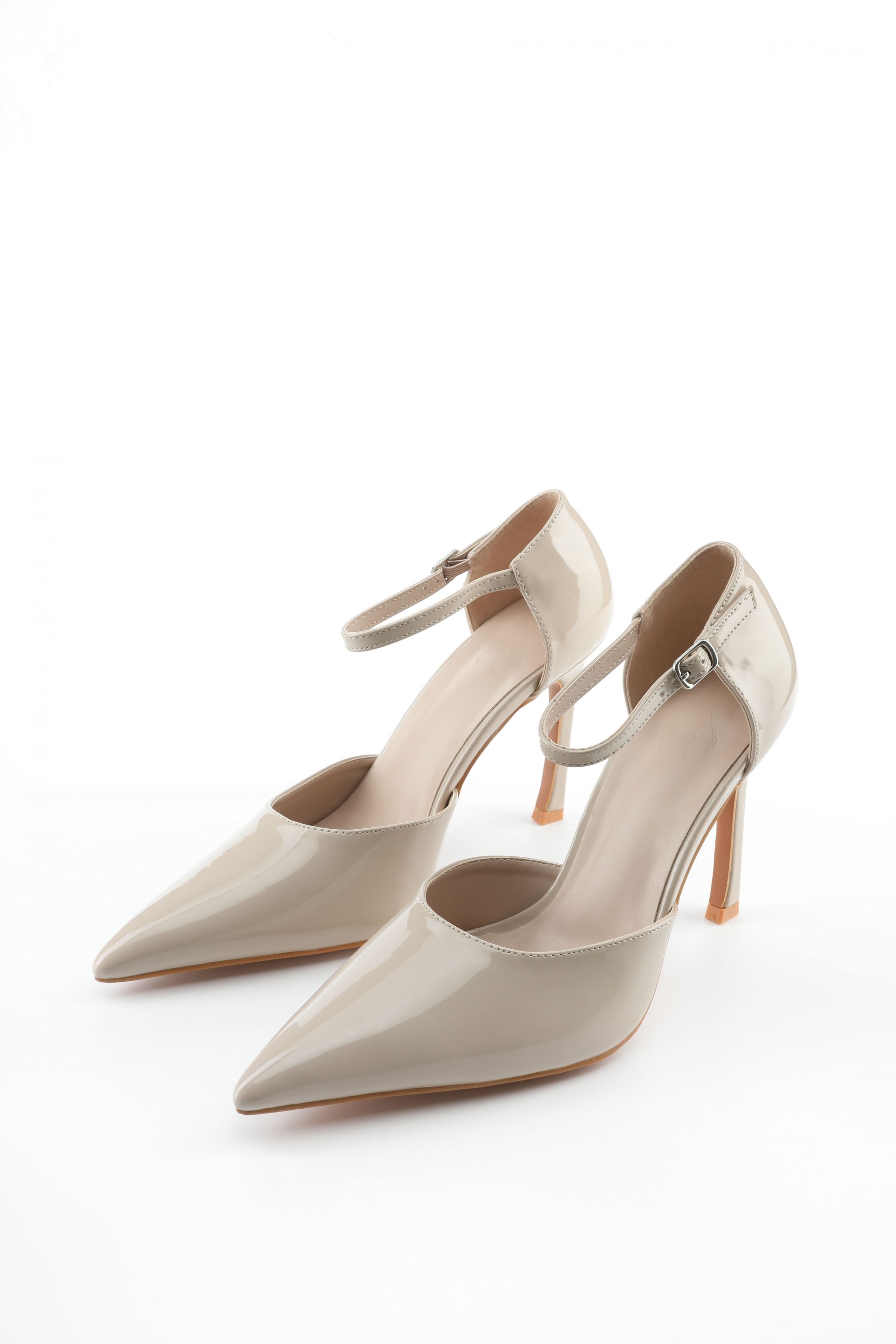 ŠPICASTE LAKOVANE CIPELE – PS Fashion, ŠPICASTE LAKOVANE CIPELE