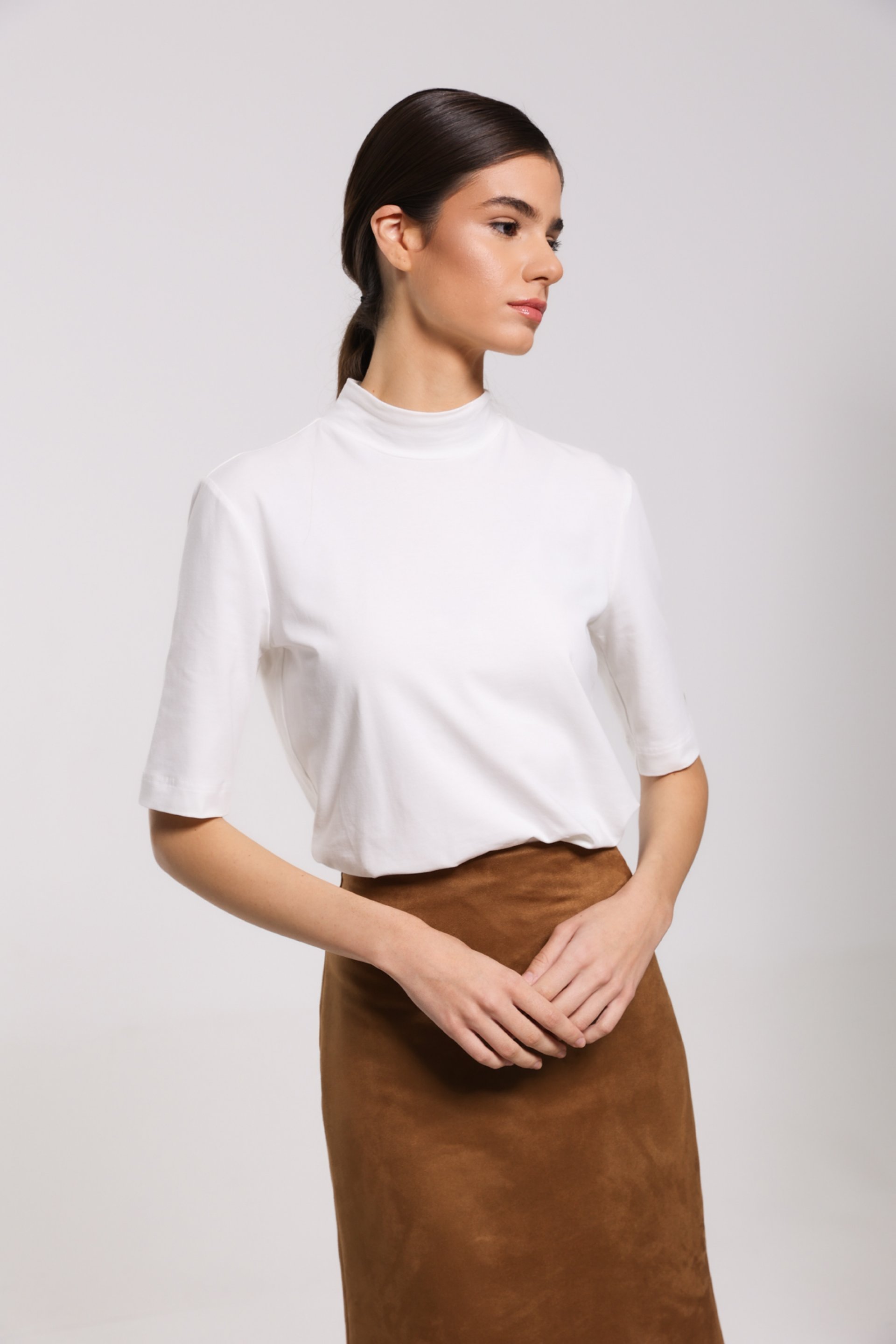 BELA ROLKA SA KRATKIM RUKAVIMA – PS Fashion, BELA ROLKA SA KRATKIM RUKAVIMA