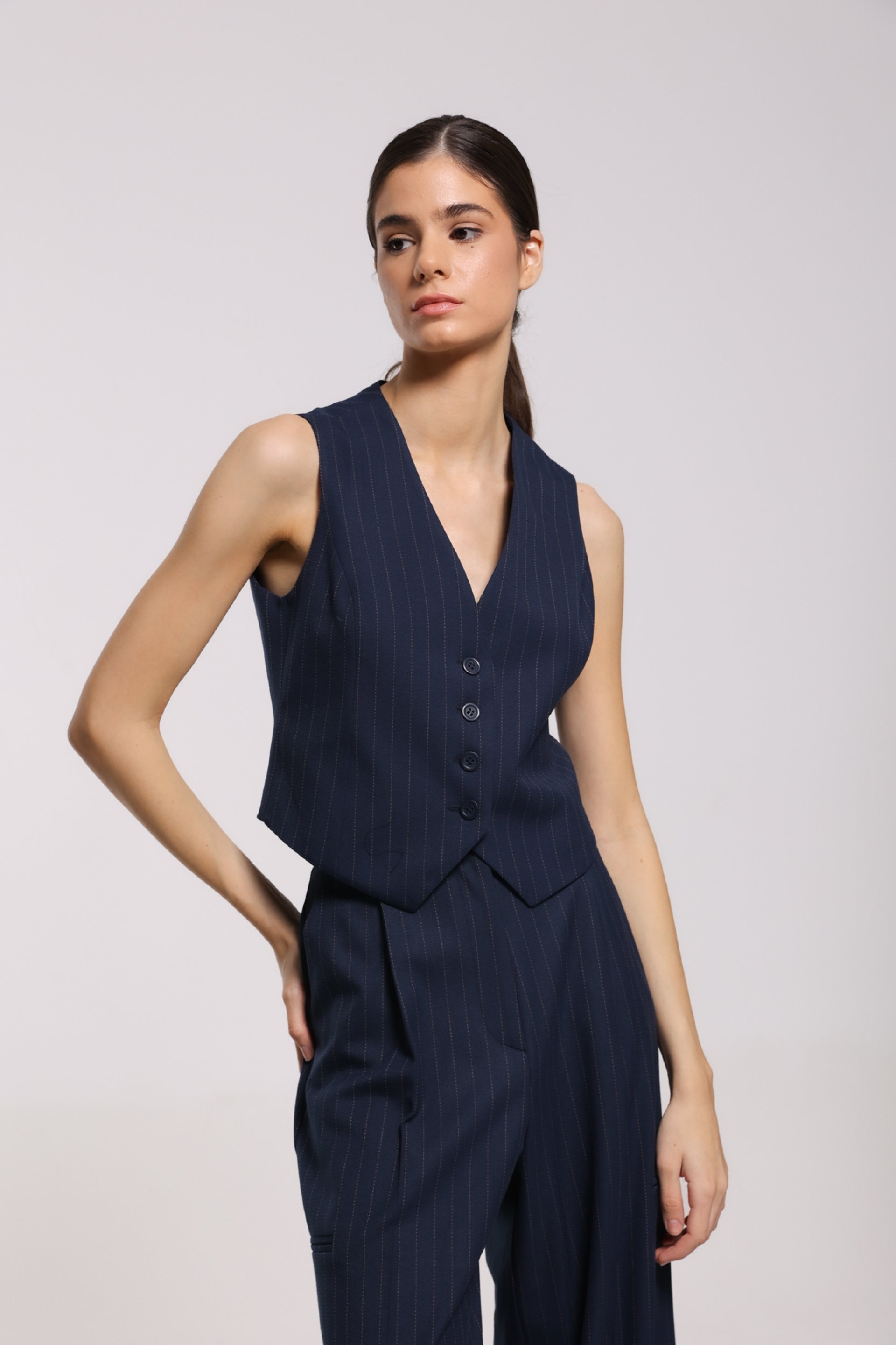 TEGET PRSLUK SA PRUGASTIM DEZENOM – PS Fashion, TEGET PRSLUK SA PRUGASTIM DEZENOM