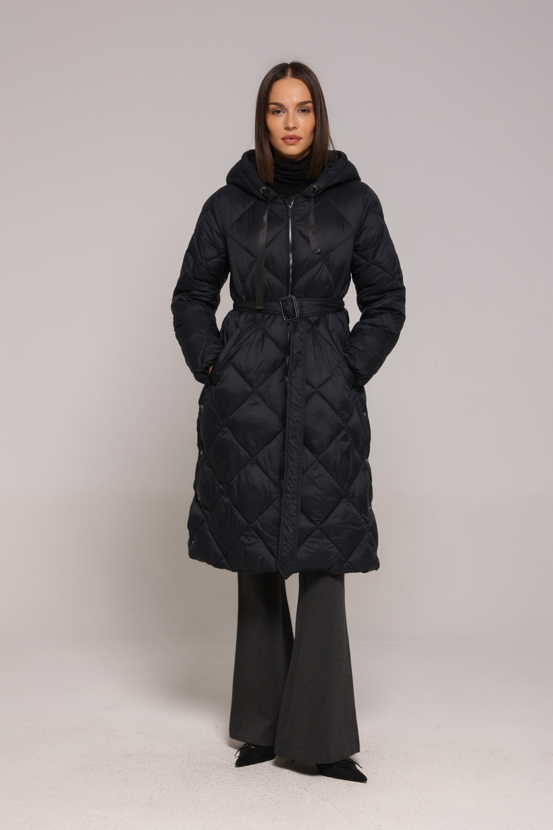 ŠTEPANA CRNA JAKNA SA POJASEM – PS Fashion, ŠTEPANA CRNA JAKNA SA POJASEM