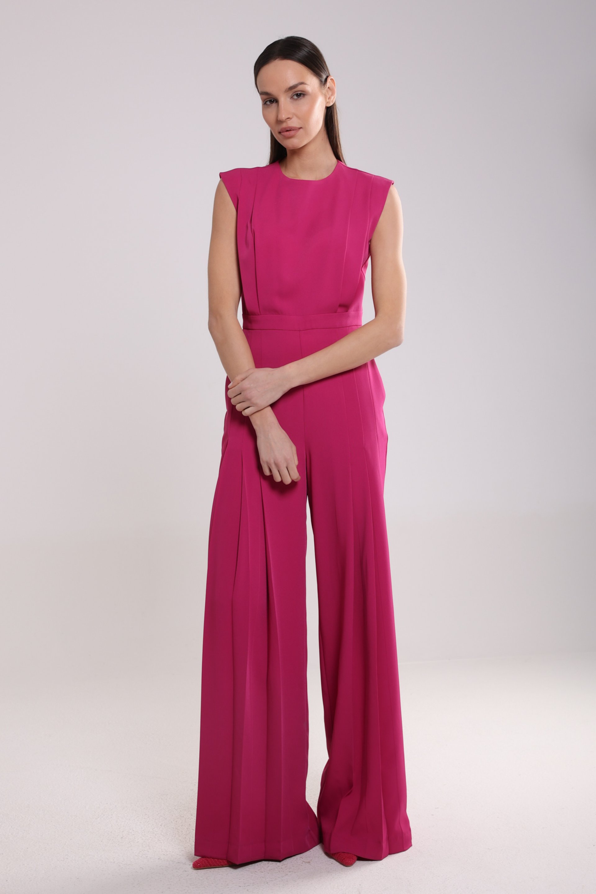 KOMBINEZON SA PLISIRANIM DETALJIMA – PS Fashion, KOMBINEZON SA PLISIRANIM DETALJIMA