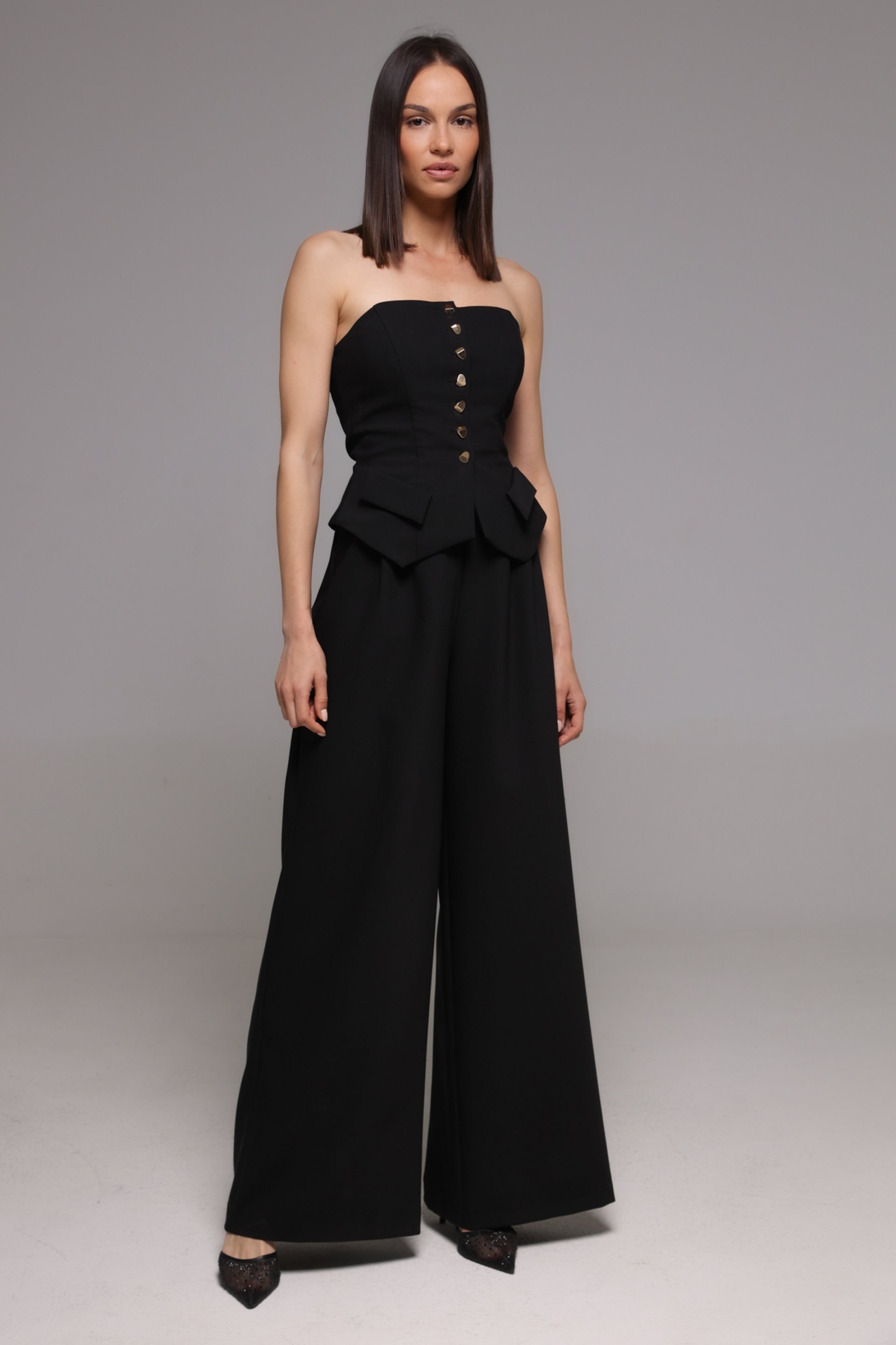 CRNI KOMBINEZON SA ZLATNIM DUGMIĆIMA – PS Fashion, CRNI KOMBINEZON SA ZLATNIM DUGMIĆIMA 