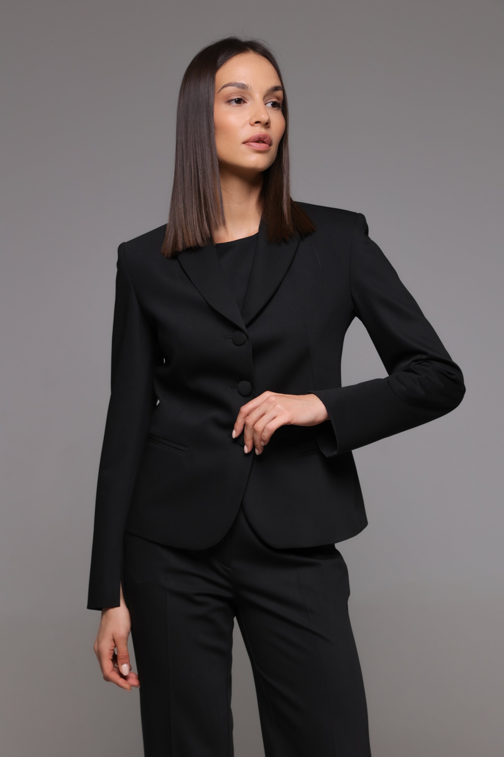 CRNI BLEJZER KLASIČNOG KROJA – PS Fashion, CRNI BLEJZER KLASIČNOG KROJA