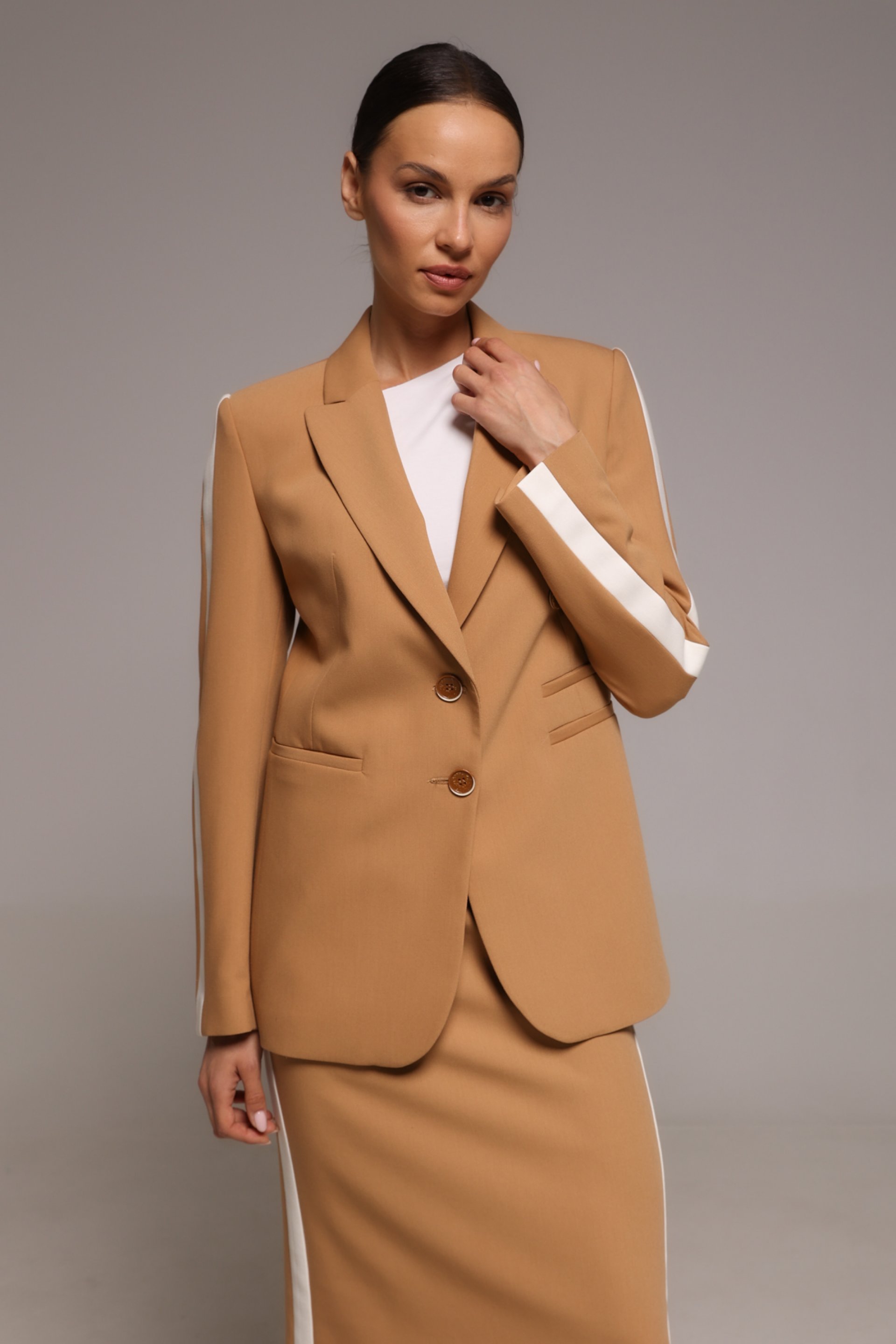 BLEJZER SA KONTRASTNIM DETALJIMA – PS Fashion, BLEJZER SA KONTRASTNIM DETALJIMA