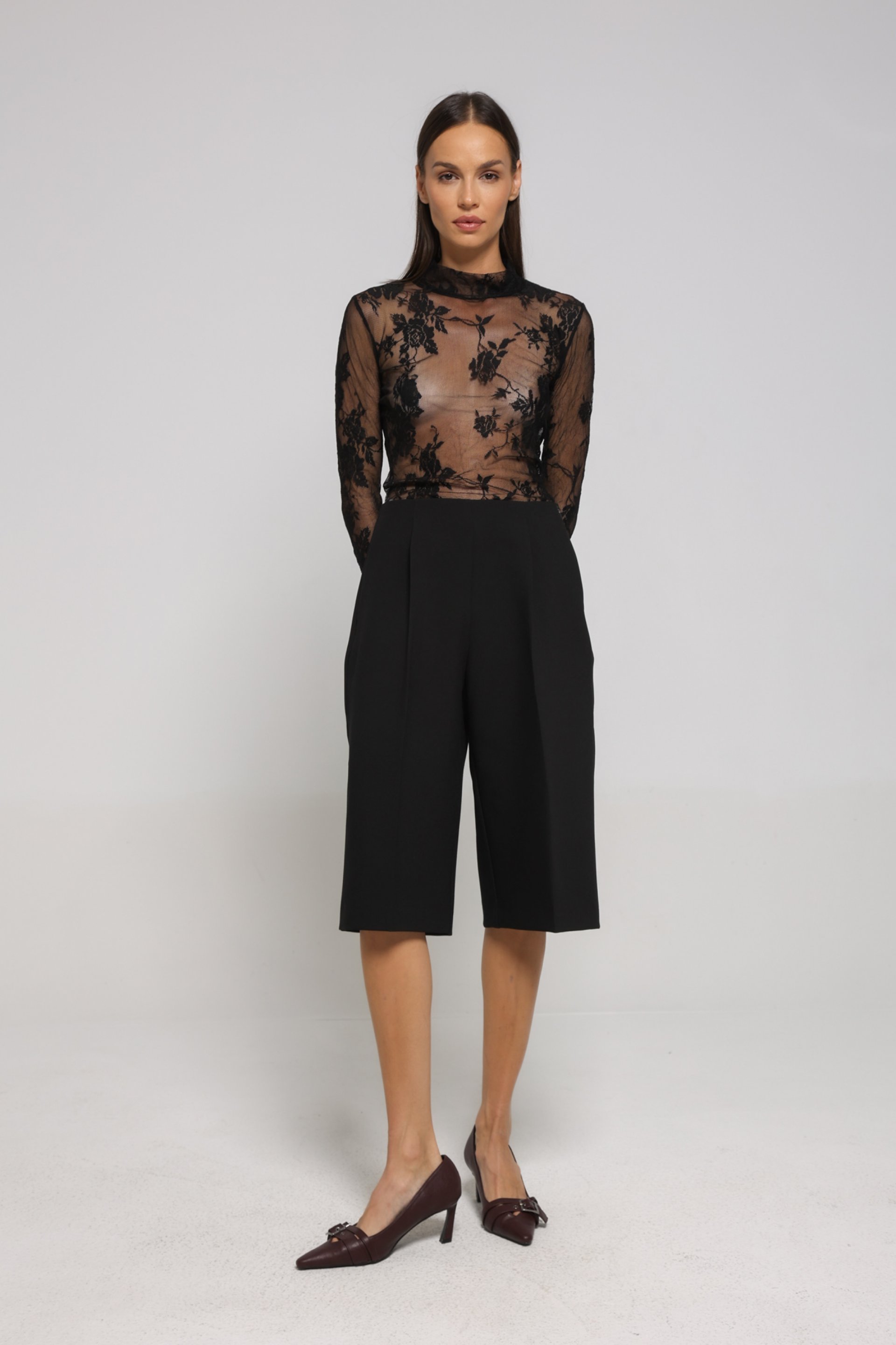 ELEGANTNE CRNE BERMUDE – PS Fashion, ELEGANTNE CRNE BERMUDE