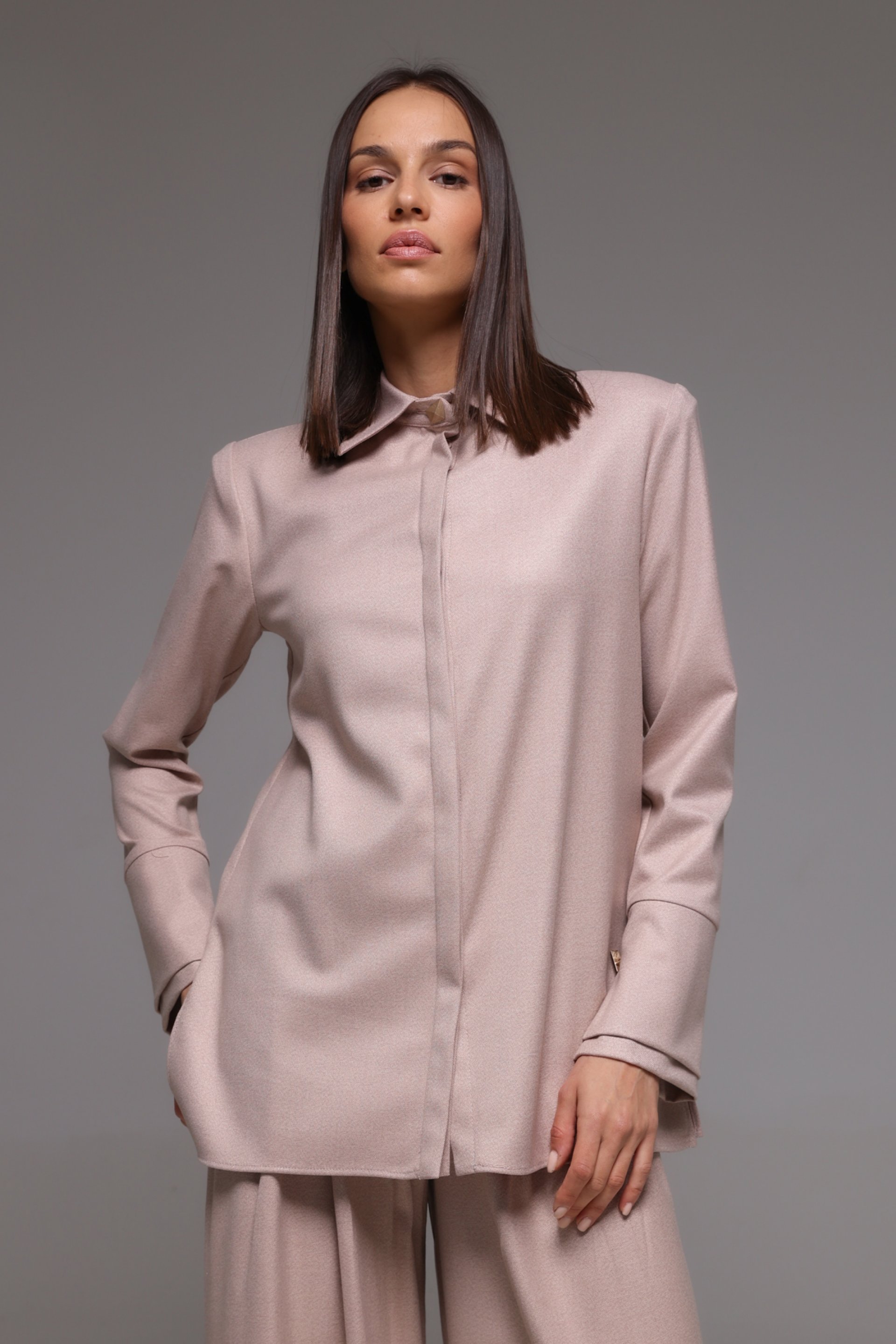 BLUZA SA SKRIVENIM KOPČANJEM – PS Fashion, BLUZA SA SKRIVENIM KOPČANJEM