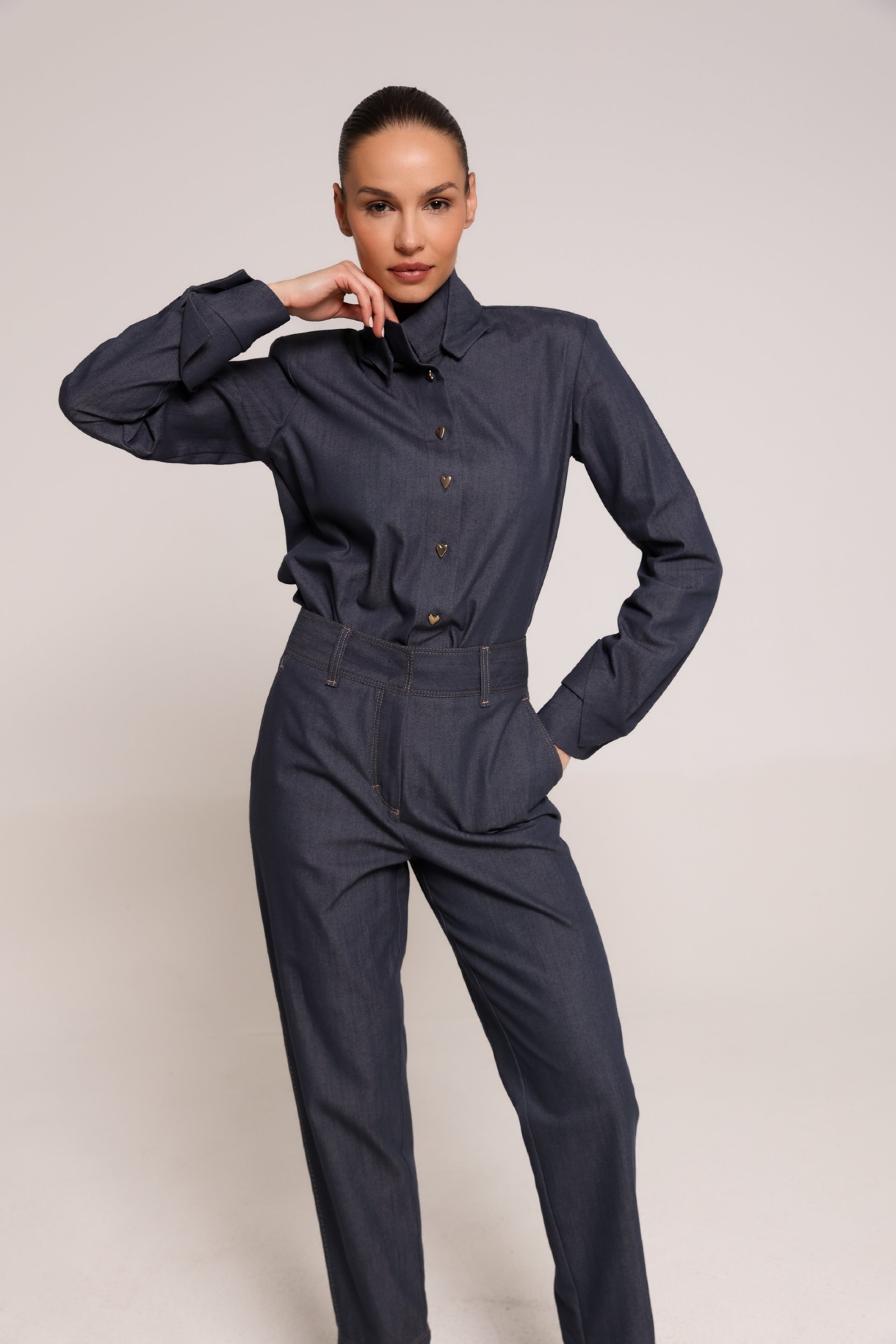 BLUZA SA NAGLAŠENOM KRAGNOM – PS Fashion, BLUZA SA NAGLAŠENOM KRAGNOM