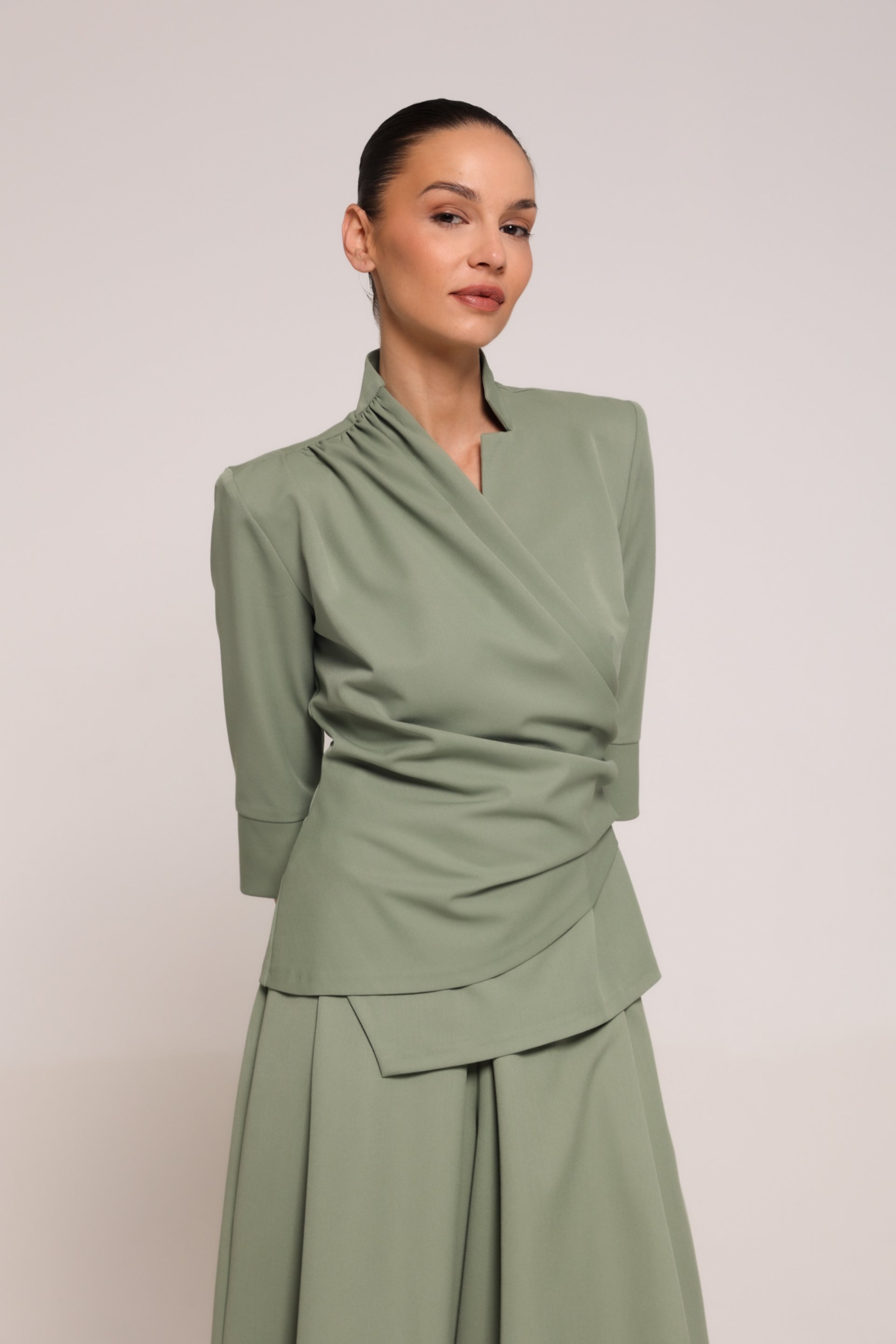 ZELENA BLUZA SA DRAPIRANIM PREKLOPOM – PS Fashion, ZELENA BLUZA SA DRAPIRANIM PREKLOPOM