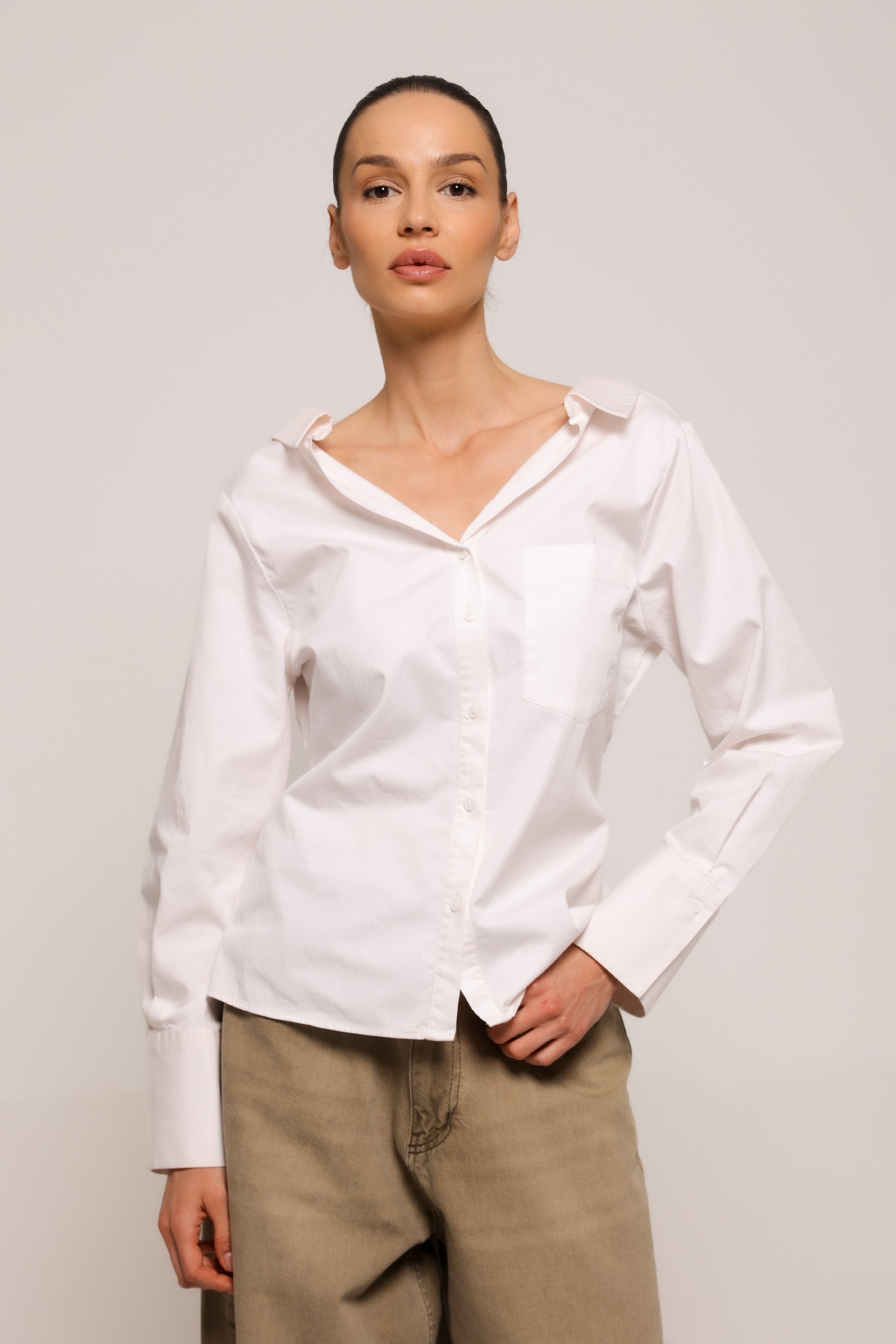 BLUZA SA OTVORENIM IZREZOM – PS Fashion, BLUZA SA OTVORENIM IZREZOM