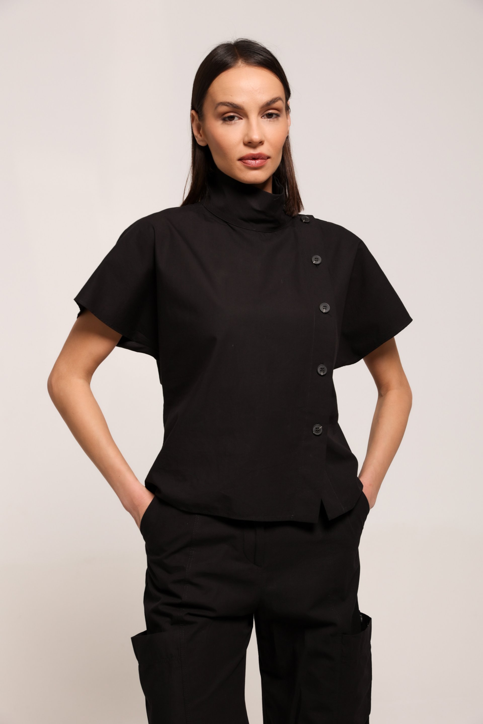 BLUZA SA ASIMETRIČNIM KOPČANJEM – PS Fashion, BLUZA SA ASIMETRIČNIM KOPČANJEM