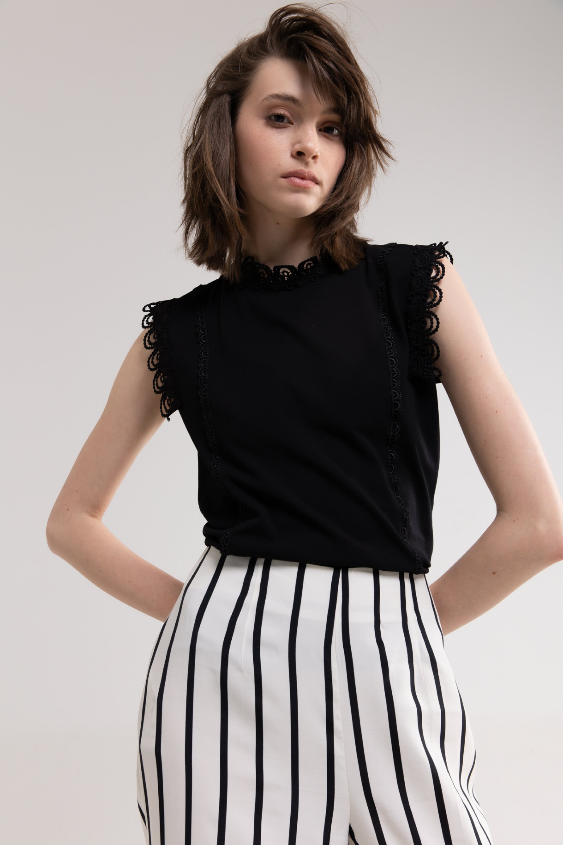 MAJICA SA ČIPKANIM DETALJEM – PS Fashion, MAJICA SA ČIPKANIM DETALJEM