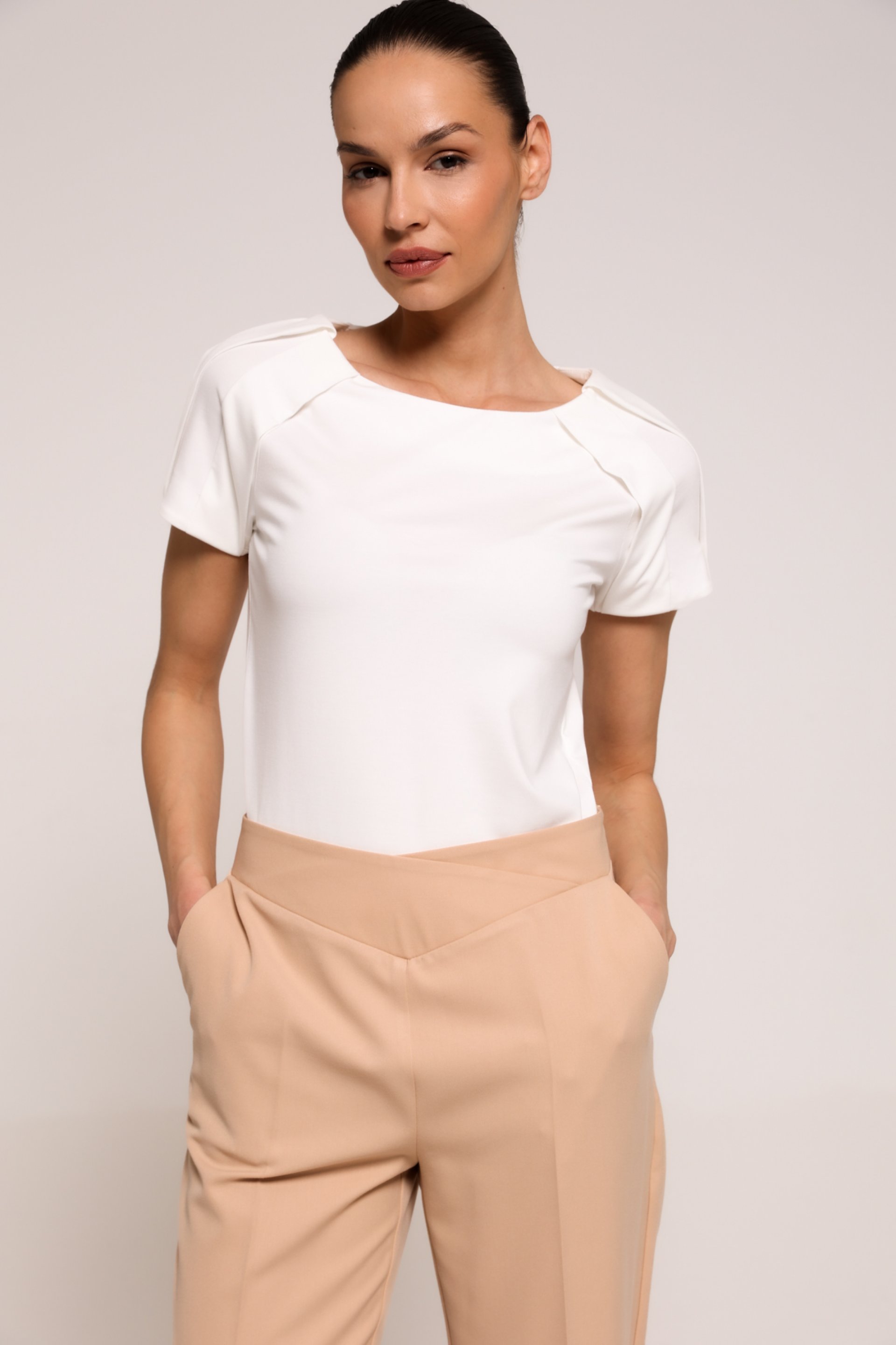 BELA MAJICA KRATKIH RUKAVA – PS Fashion, BELA MAJICA KRATKIH RUKAVA