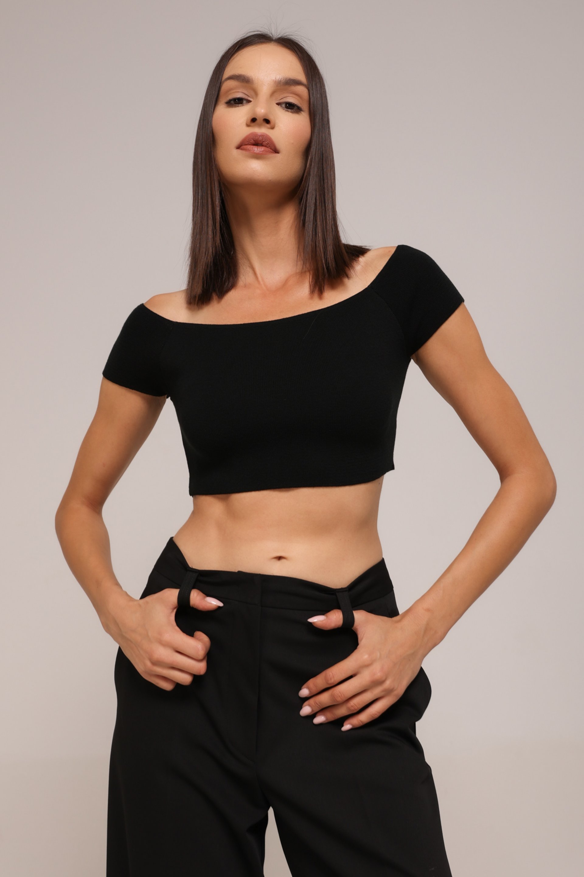 KRATKA MAJICA SA OTVORENIM RAMENIMA – PS Fashion, KRATKA MAJICA SA OTVORENIM RAMENIMA