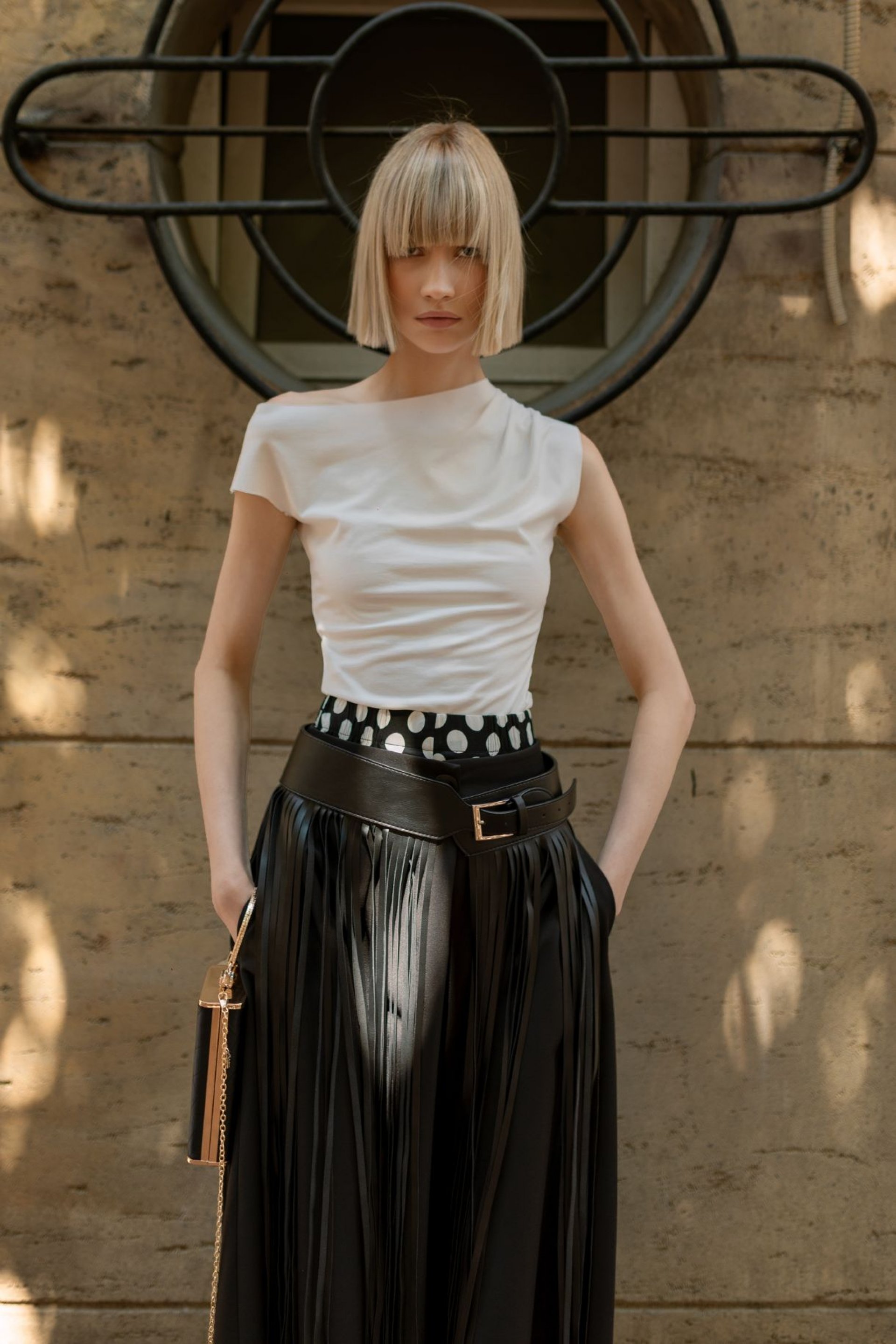 BELI ASIMETRIČNI BODY – PS Fashion, BELI ASIMETRIČNI BODY 