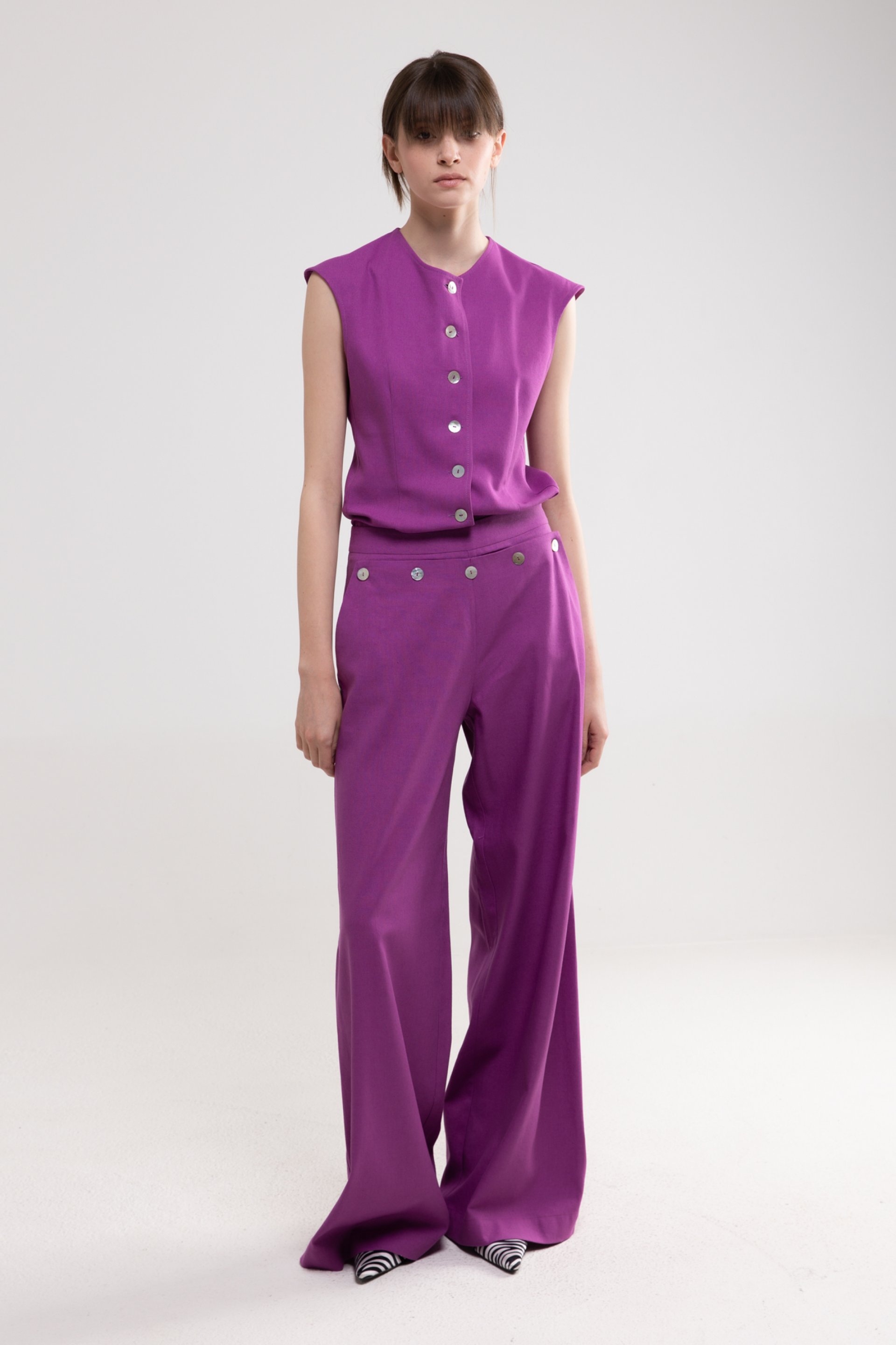 ŠIROKE PANTALONE SA DUGMIĆIMA – PS Fashion, ŠIROKE PANTALONE SA DUGMIĆIMA