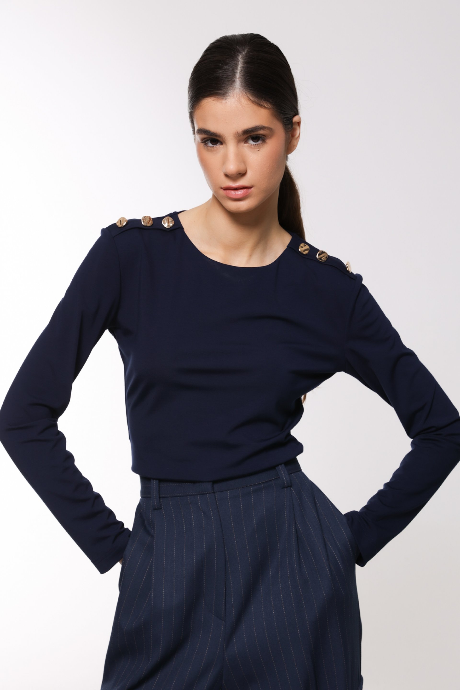 TEGET MAJICA SA ZLATNIM DUGMIĆIMA – PS Fashion, TEGET MAJICA SA ZLATNIM DUGMIĆIMA