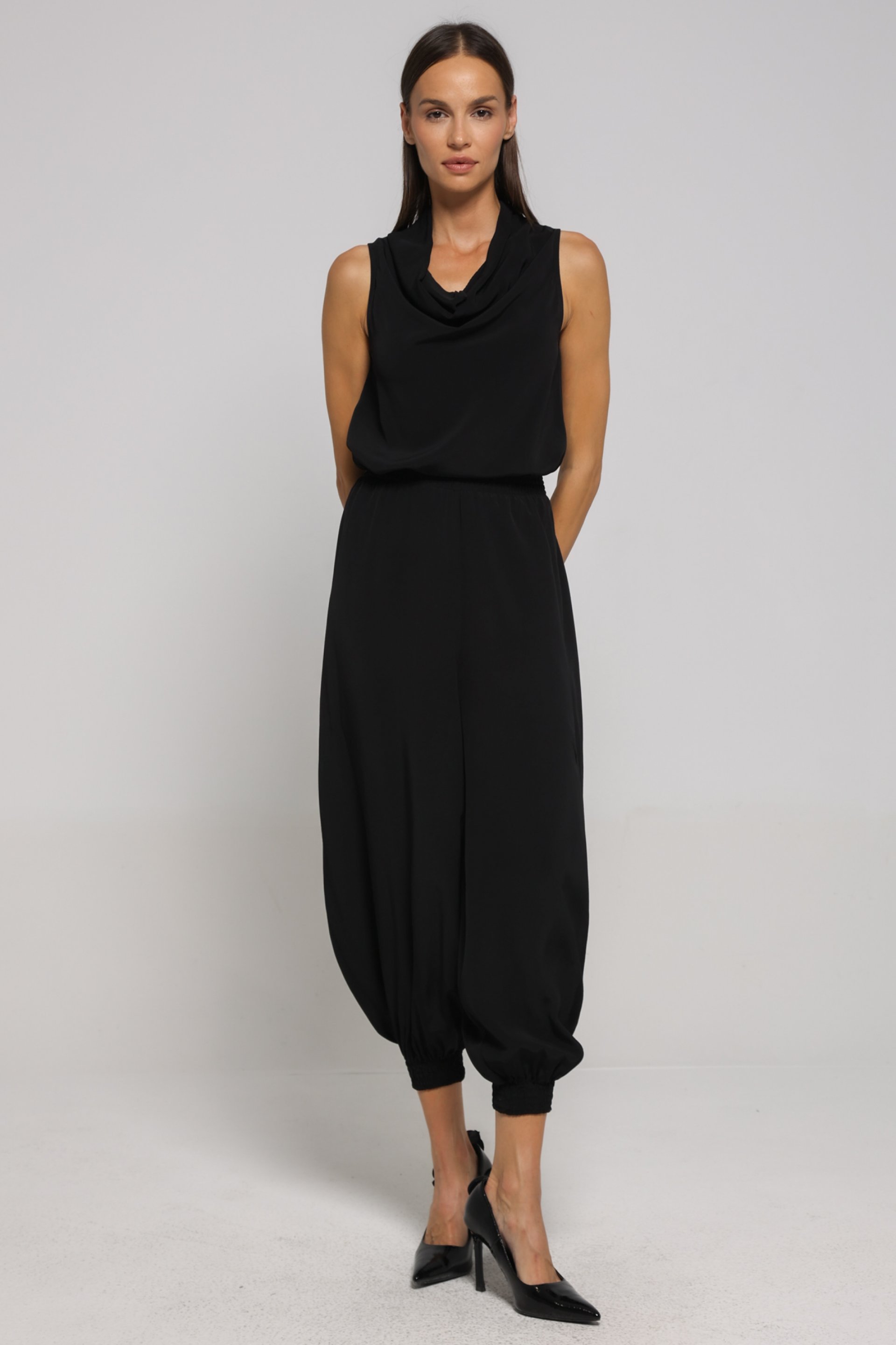 CRNE VISKOZNE PANTALONE BALON KROJA – PS Fashion, CRNE VISKOZNE PANTALONE BALON KROJA
