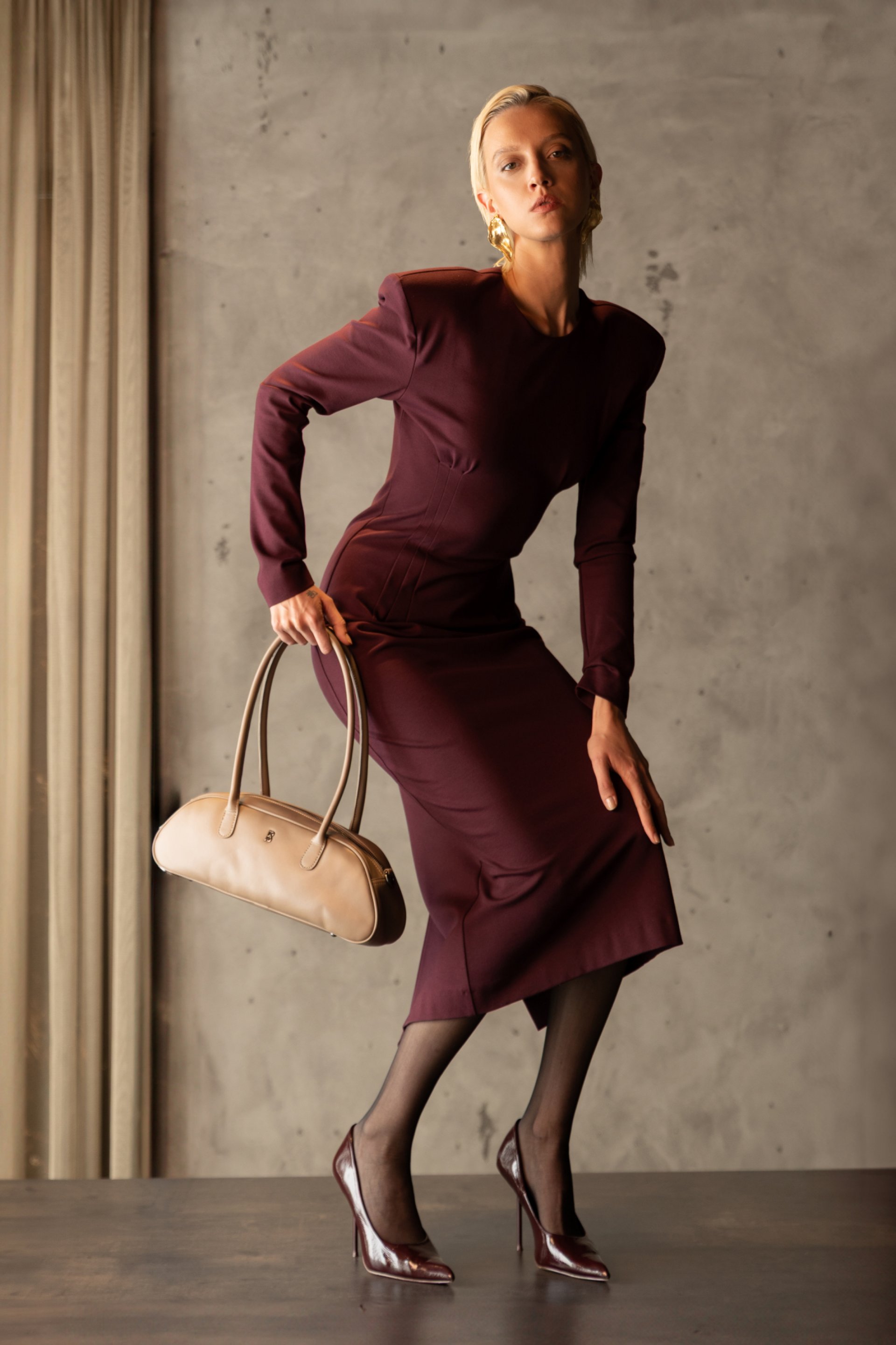 MIDI HALJINA SA NAGLAŠENIM RAMENIMA – PS Fashion, MIDI HALJINA SA NAGLAŠENIM RAMENIMA