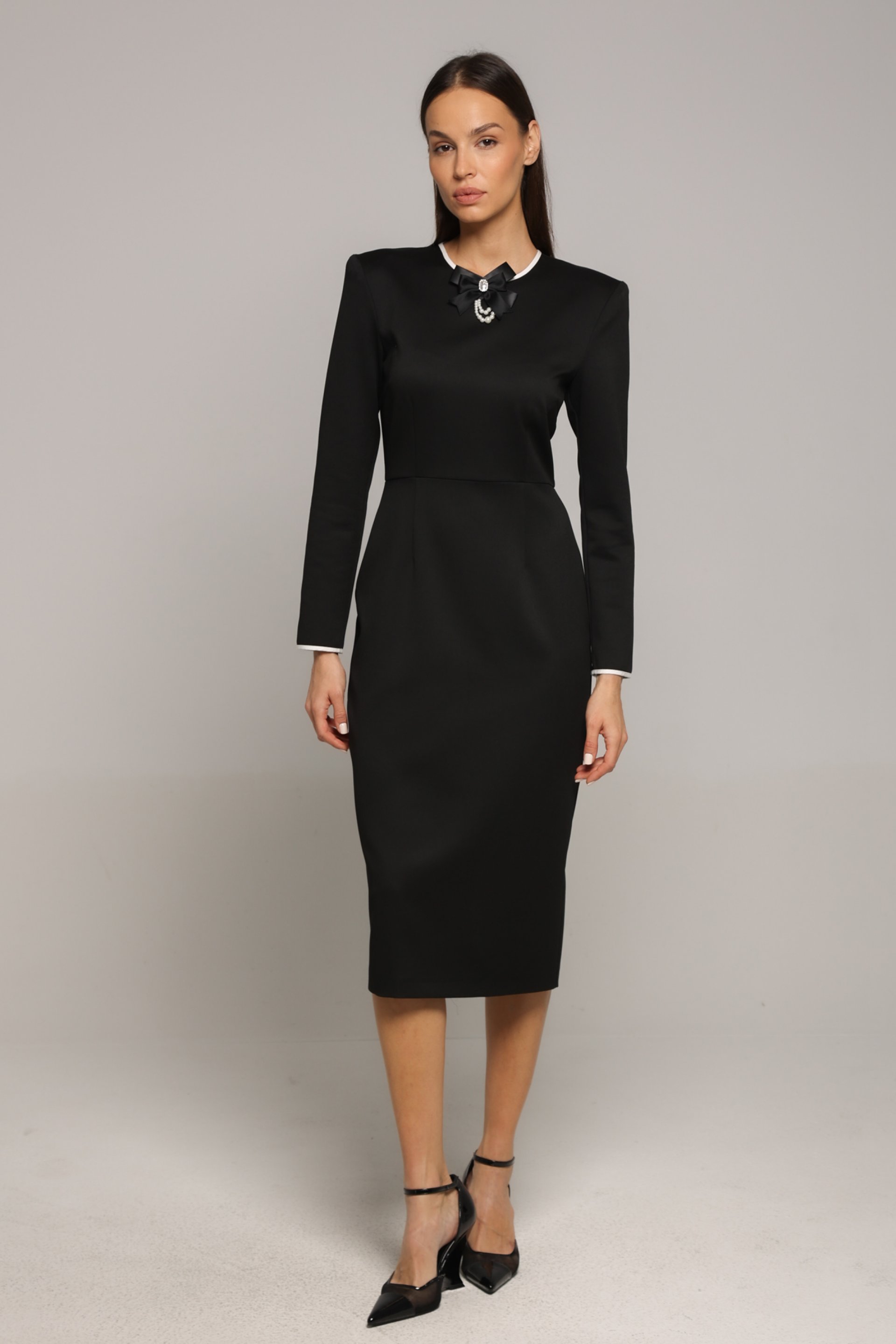 CRNA MIDI HALJINA SA UKRASNIM BROŠEM – PS Fashion, CRNA MIDI HALJINA SA UKRASNIM BROŠEM