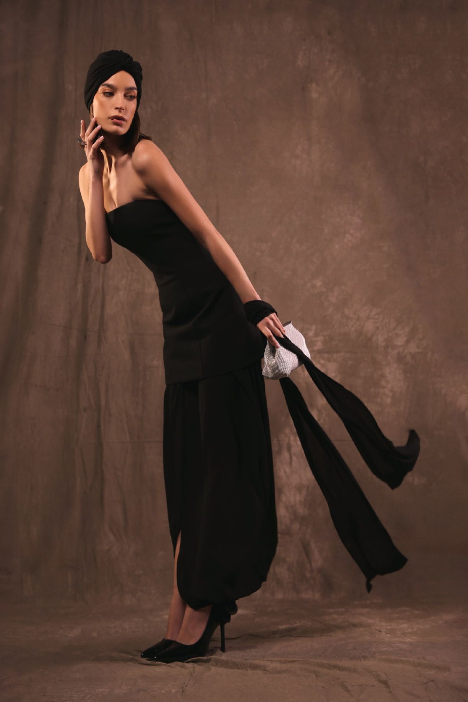 DUGA CRNA HALJINA BEZ RUKAVA – PS Fashion, DUGA CRNA HALJINA BEZ RUKAVA