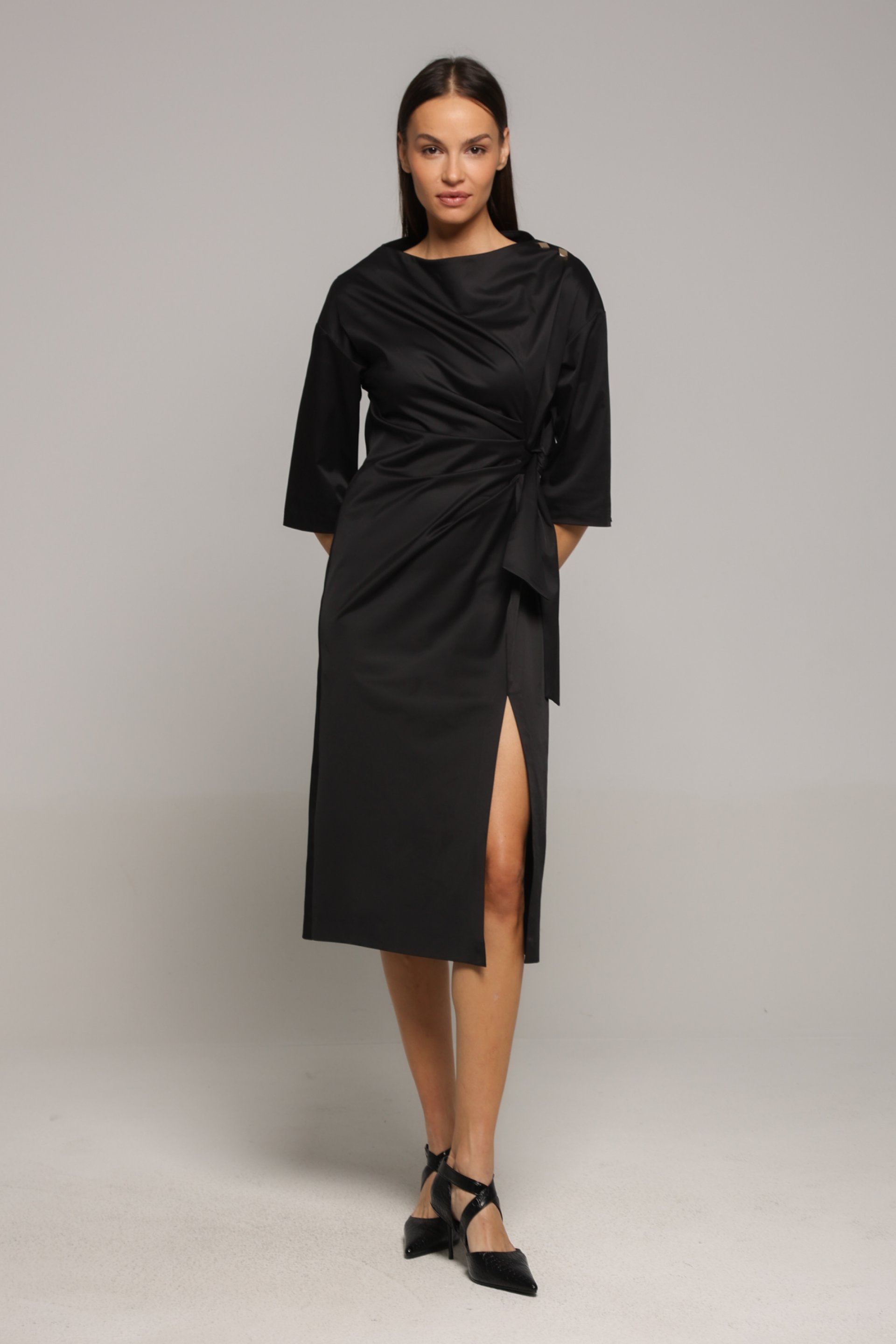 CRNA MIDI HALJINA SA POJASOM I ŠLICEM – PS Fashion, CRNA MIDI HALJINA SA POJASOM I ŠLICEM